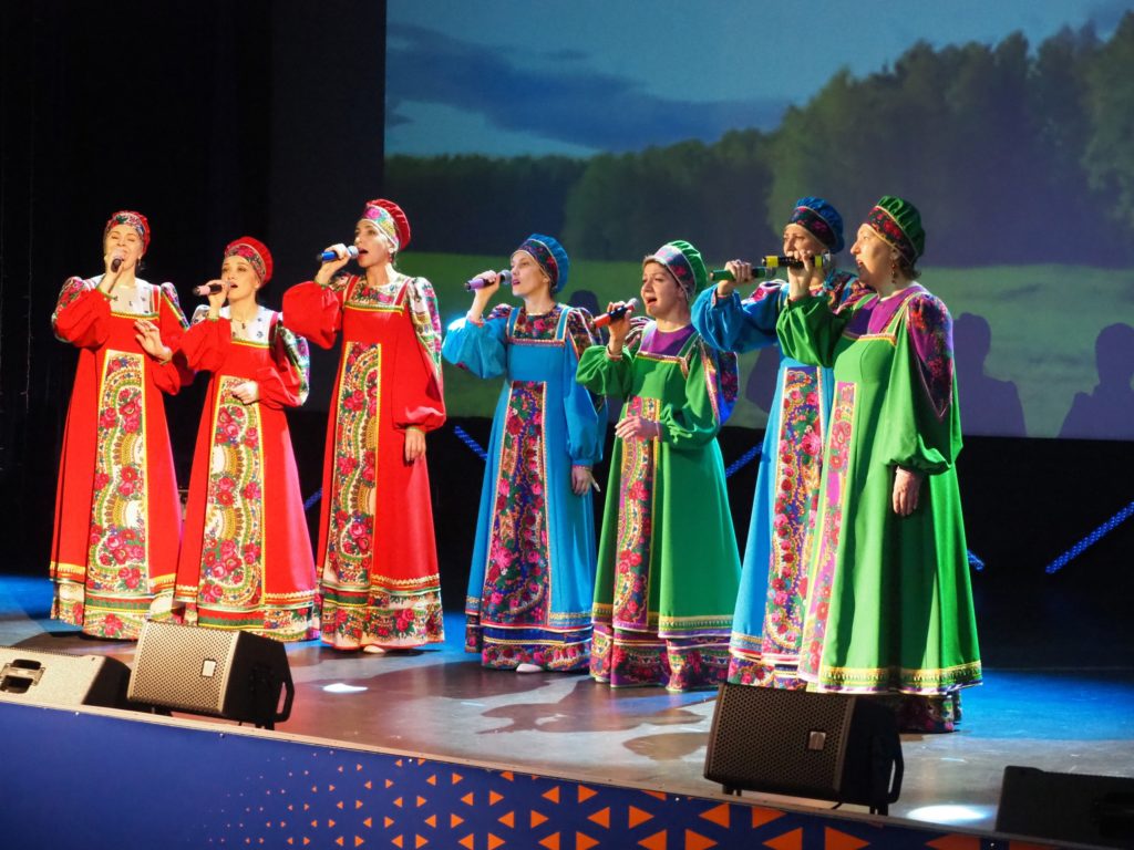 17 октября в КДЦ при поддержке Благотворительного фонда социальных программ «Территория добра» прошел концерт «Норильск с вами!»