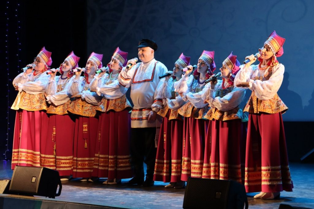 13 мая в КДЦ им. Вл. Высоцкого прошел концерт «Счастья тебе, земля моя!»