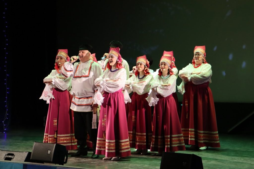 13 мая в КДЦ им. Вл. Высоцкого прошел концерт «Счастья тебе, земля моя!»