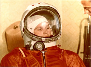 Онлайн-фотовыставка «Женское лицо российского космоса»