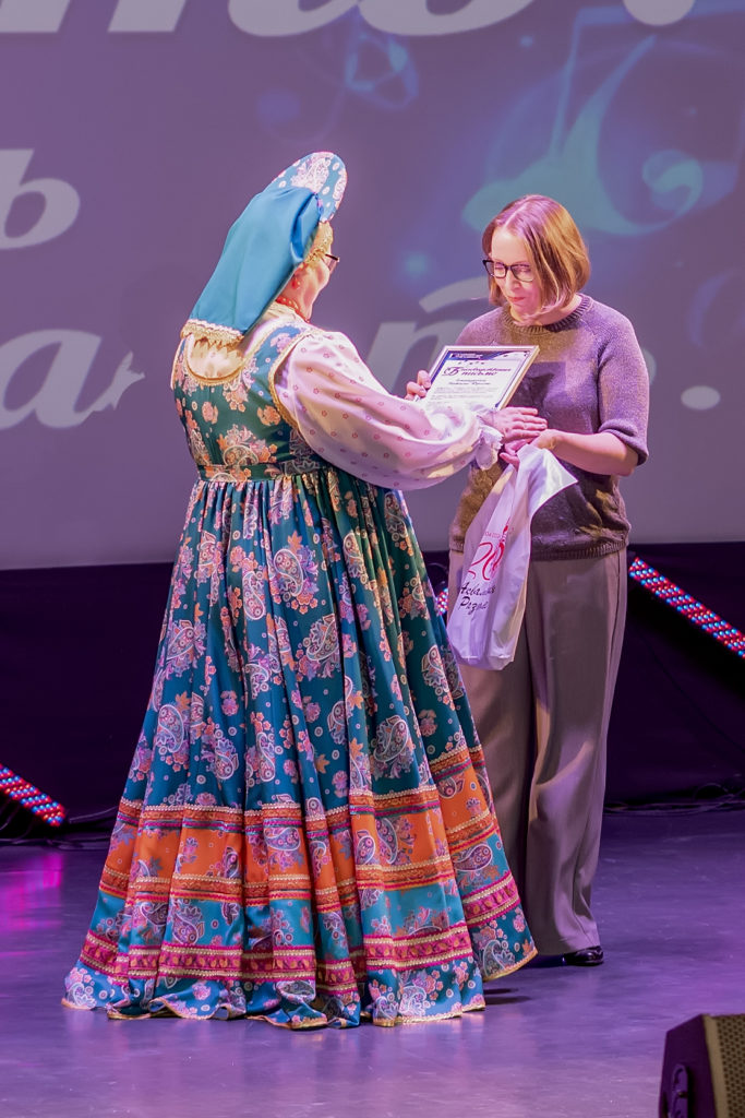 13 марта в КДЦ им. Вл. Высоцкого прошел юбилейный концерт «Аквамарина» и «Раздолья» к 20-летию их деятельности